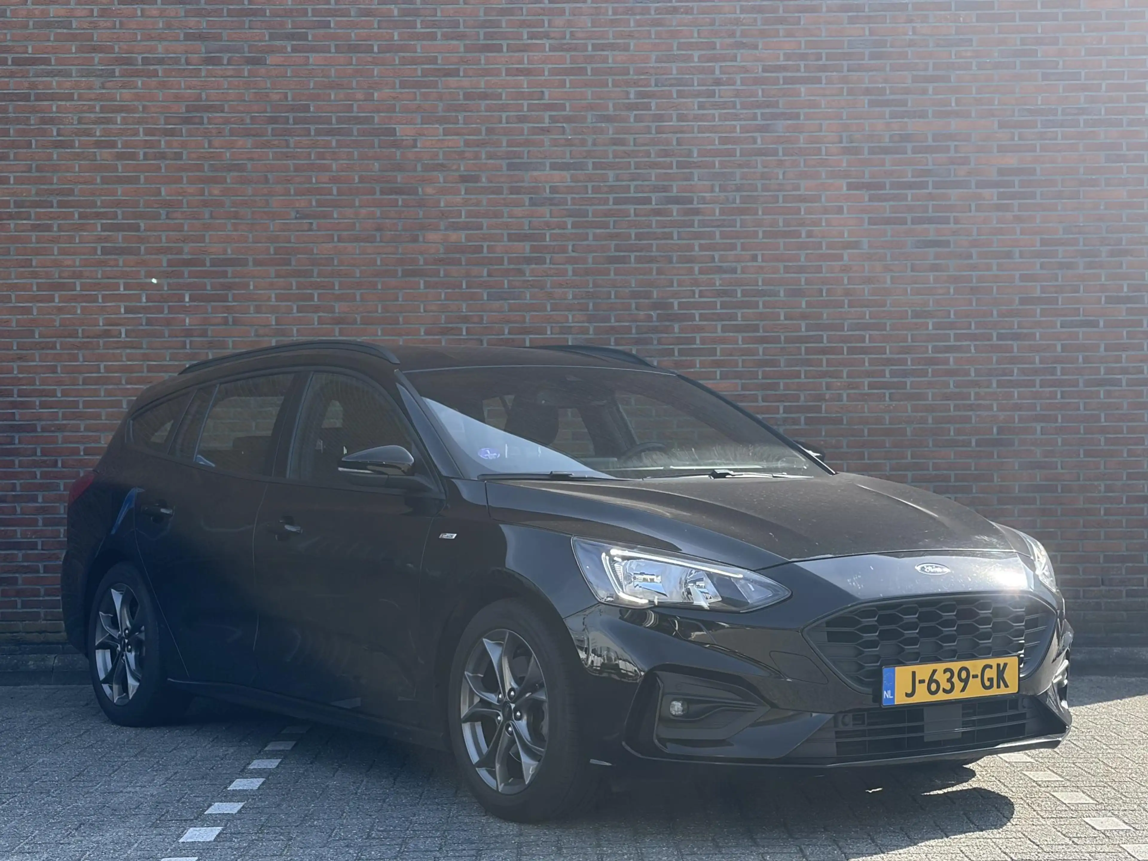 Ford Focus Wagon 1.5 EcoBoost ST Line Business — photo 3