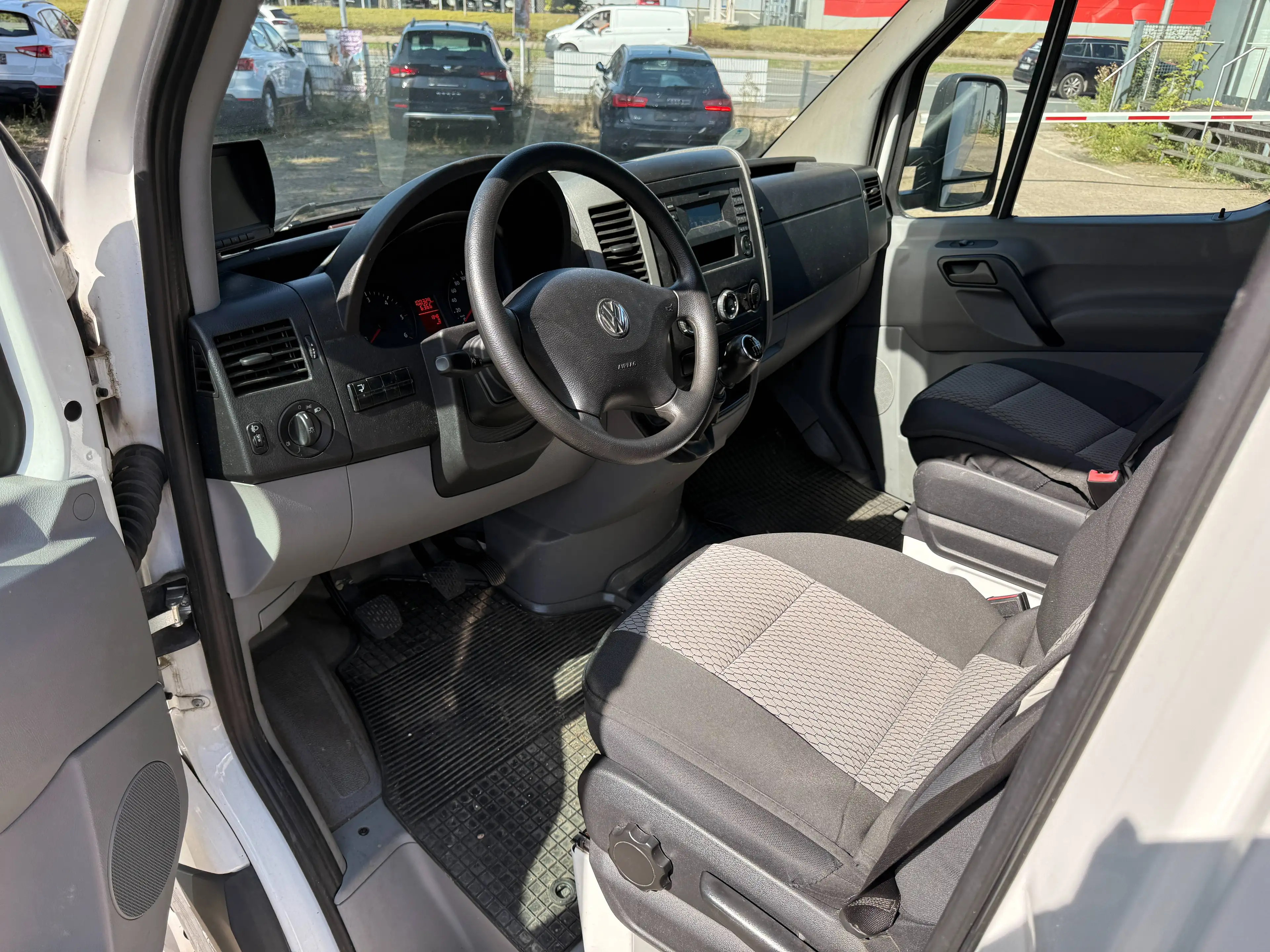 Volkswagen Crafter 35 L3 lang| 2 Hand| Export & Händler| 2 Batterie| 100L Tankvolum| MwSt. ausweisbar — photo 14