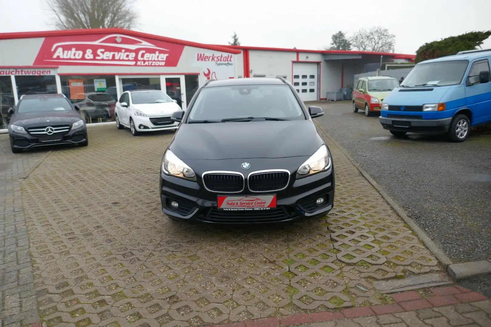 BMW 218 218i Advantage SHZ KLIMA Schwarz - 2