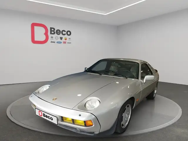 Porsche 928 S