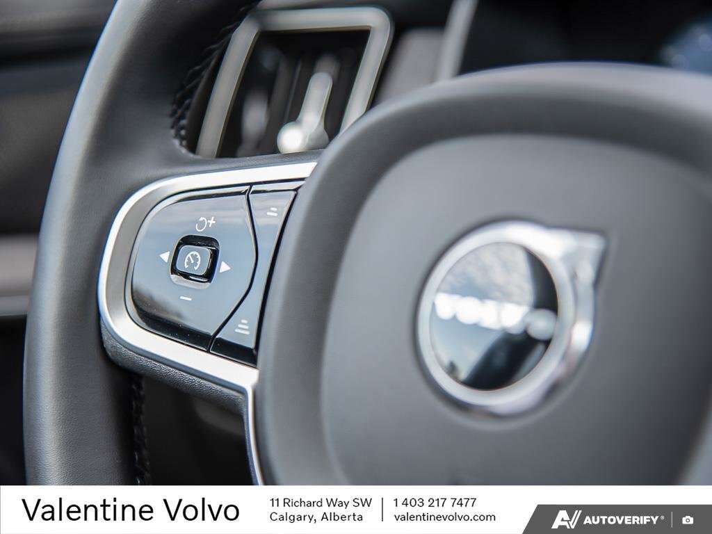 2026 Volvo XC90 Ultra Bright Theme thumb 18