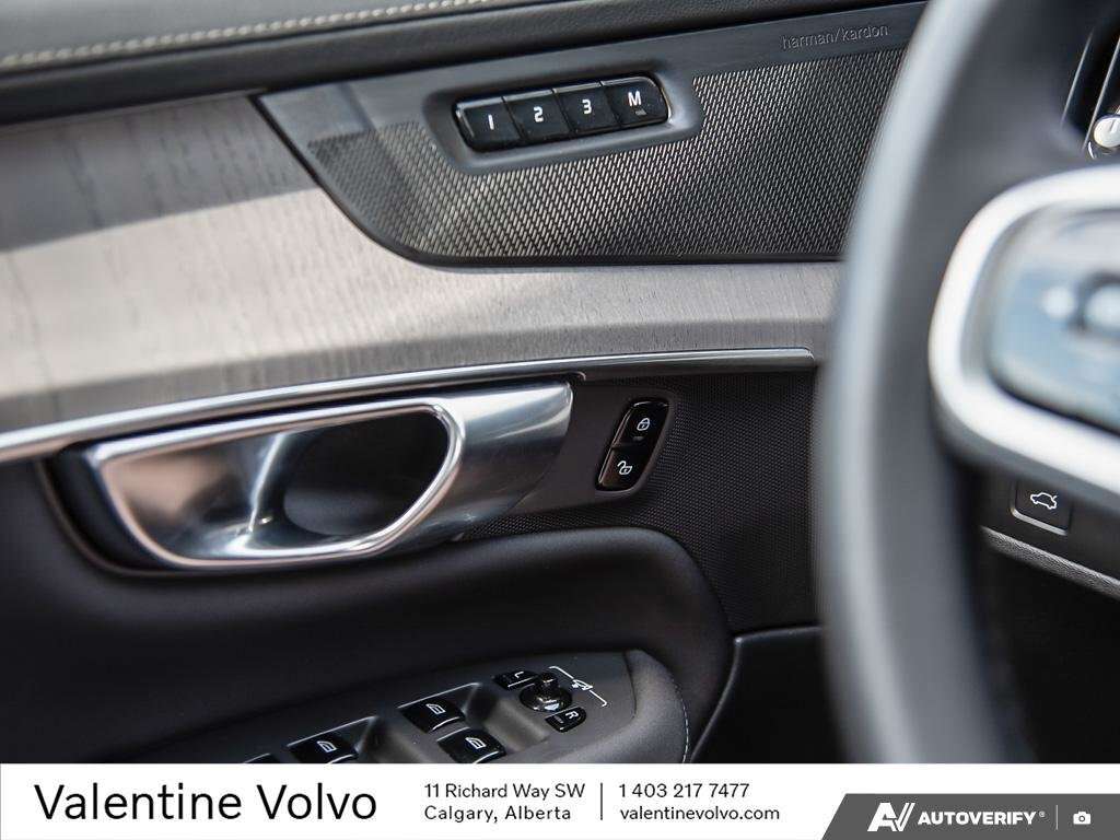 2026 Volvo XC90 Ultra Bright Theme thumb 17