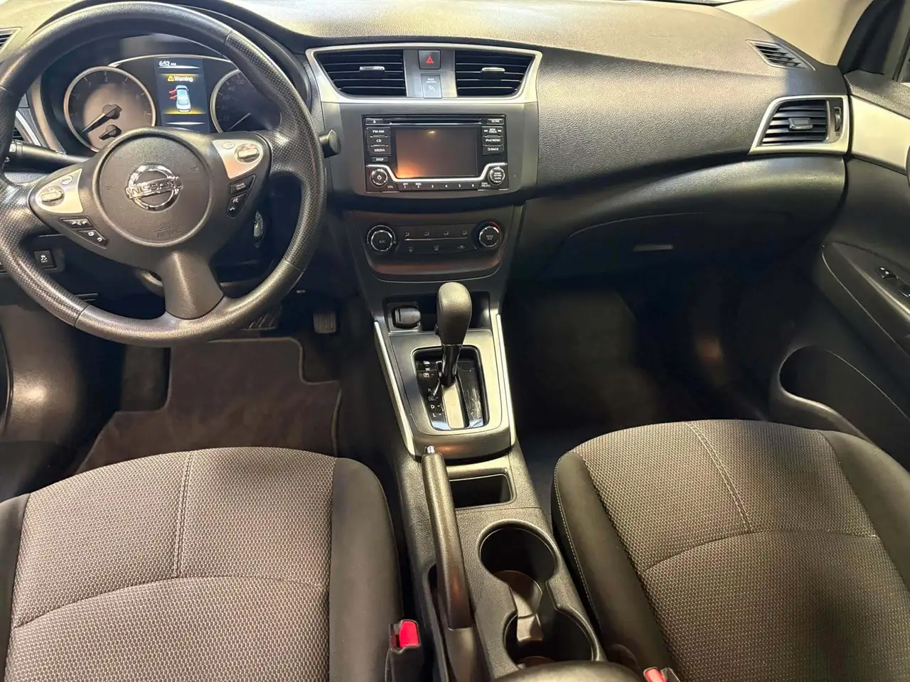 Nissan Sentra photo Nissan Sentra