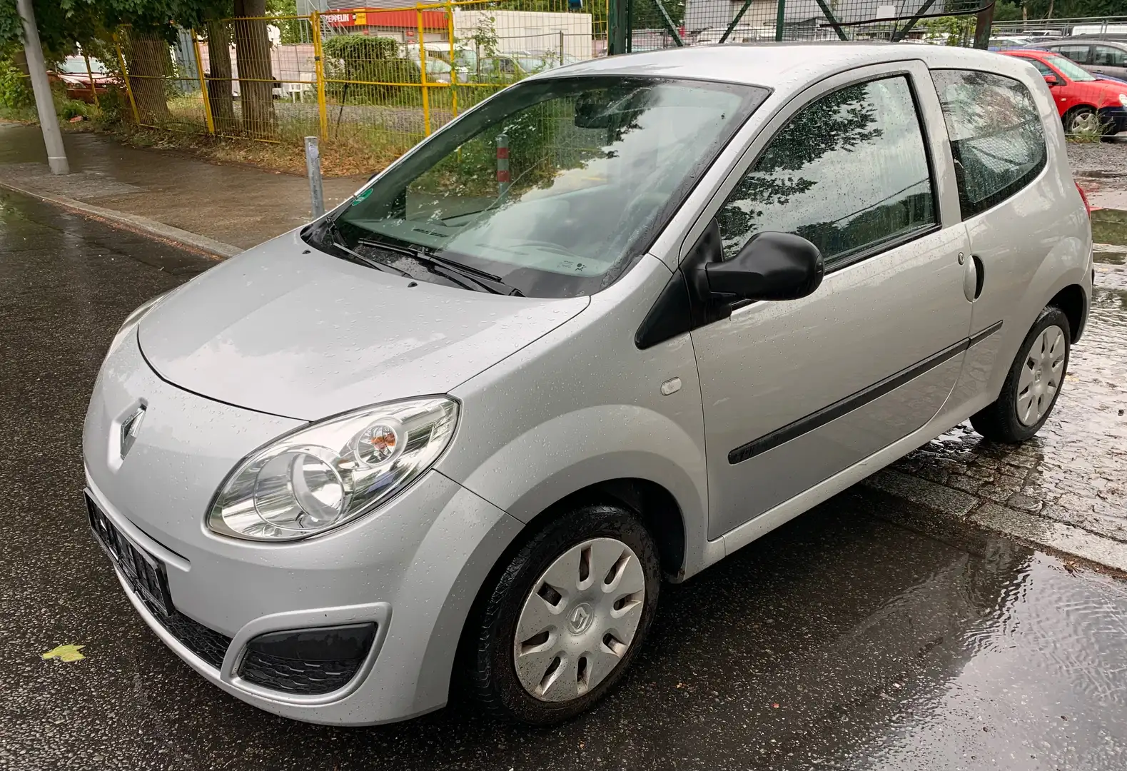 Renault Twingo Expression Silber - 2