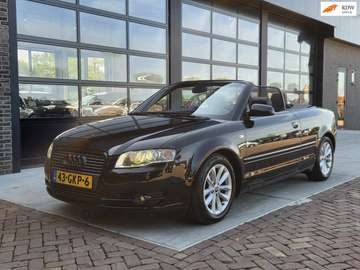 Cabriolet 1.8 Turbo Pro Line | Leer | Clima | Crui