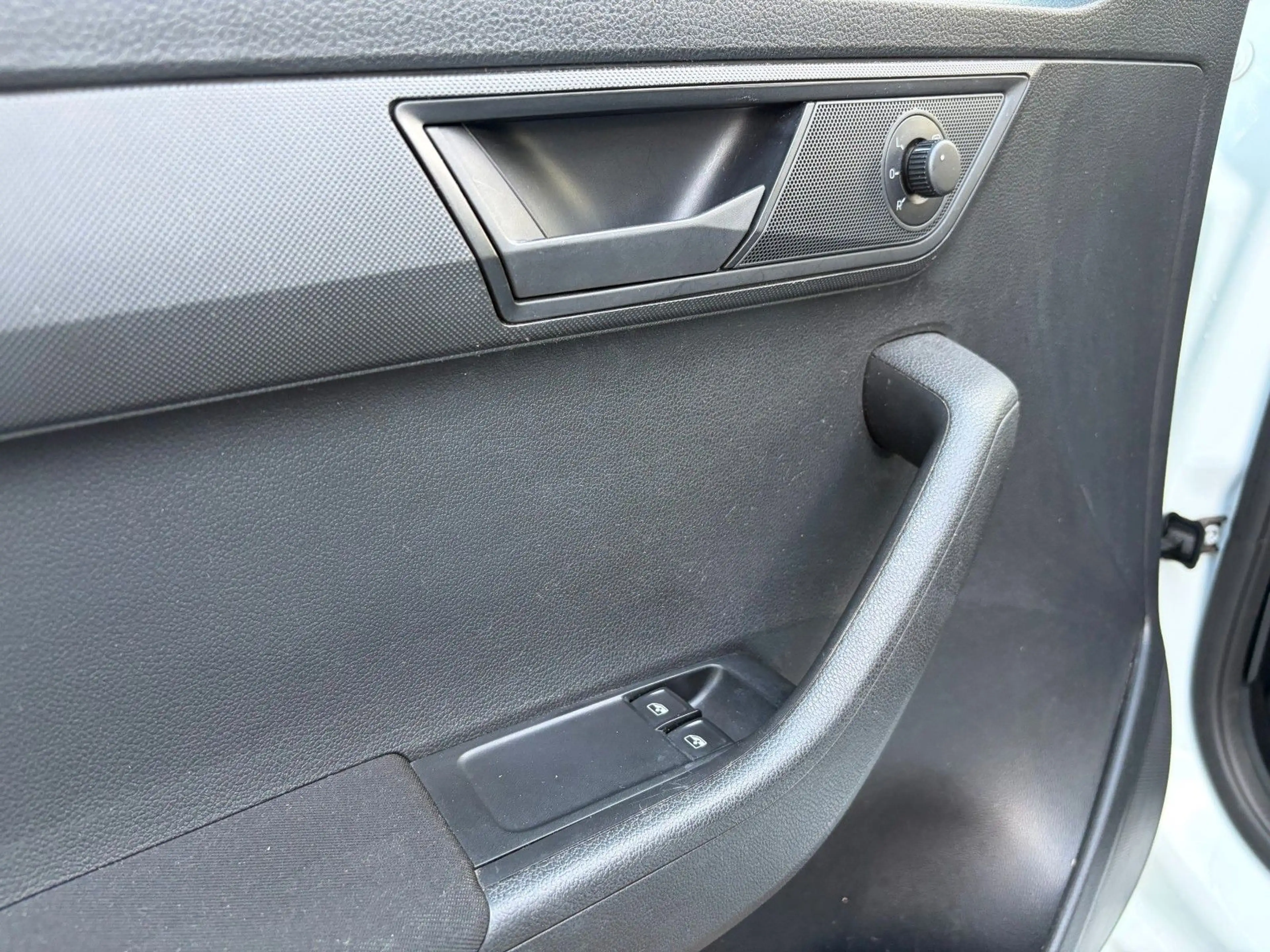 Skoda Fabia Cool Plus*SITZHEIZUNG*PDC*BT* — photo 11