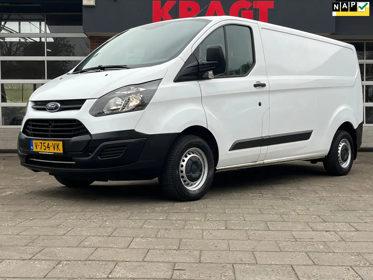 Ford Transit Custom 290 2.0 TDCI L2H1 131 PK| EURO6, drie zitplaatsen, Bianco - 1