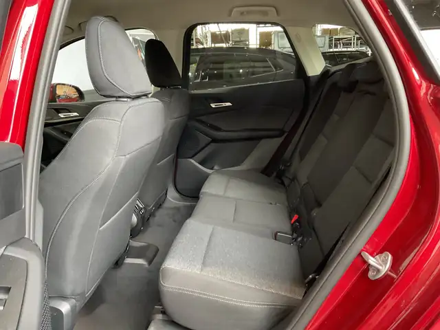 BMW 2 Series view 8
