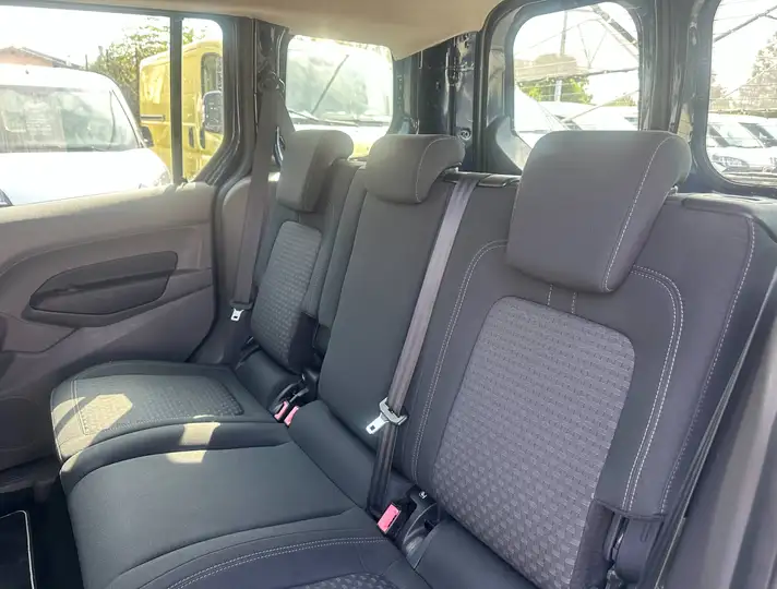 Ford Tourneo Connect Autocarro  5 POSTI 1.5 TDCi 120cv — foto 6