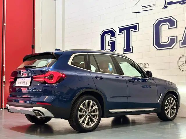 BMW X3 view 6