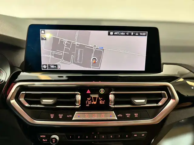 BMW X3 view 16