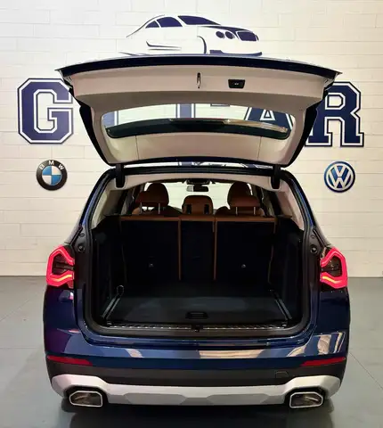 BMW X3 view 9