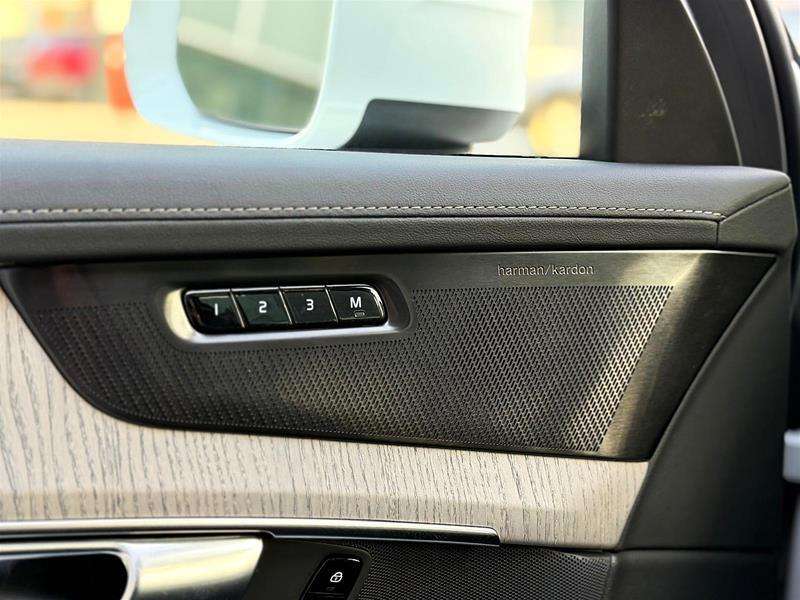 2026 Volvo XC90 B6 Ultra | 7 Pass | Nappa | Low KM | Clean thumb 9