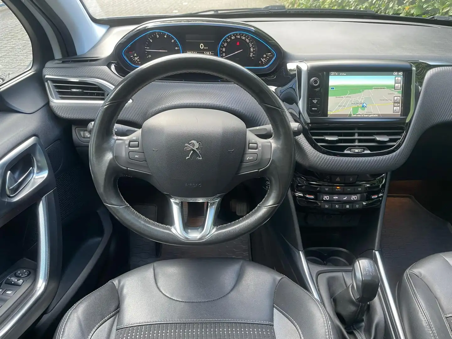 Peugeot 2008 1.2 VTi Allure Pack Premium Plus I Panorama Dak Wit - 2
