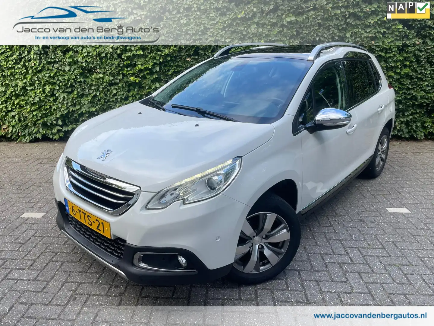 Peugeot 2008 1.2 VTi Allure Pack Premium Plus I Panorama Dak Wit - 1
