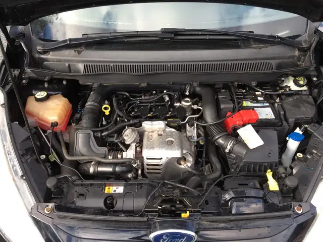 Ford B-Max view 17