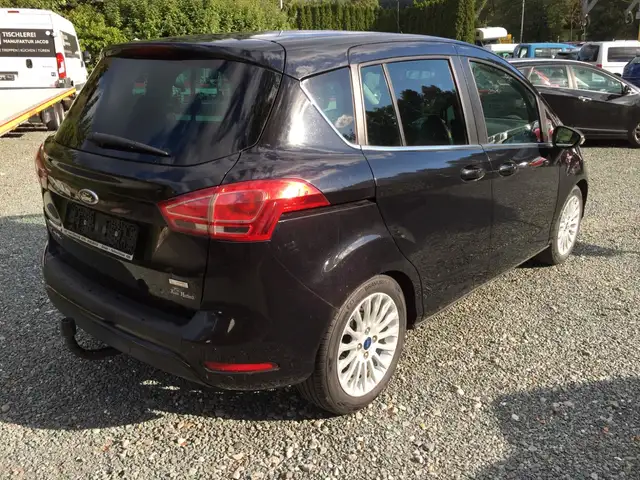 Ford B-Max view 6