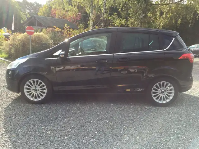 Ford B-Max view 4