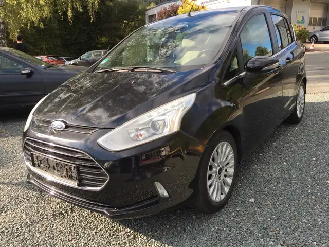 Ford B-Max view 3