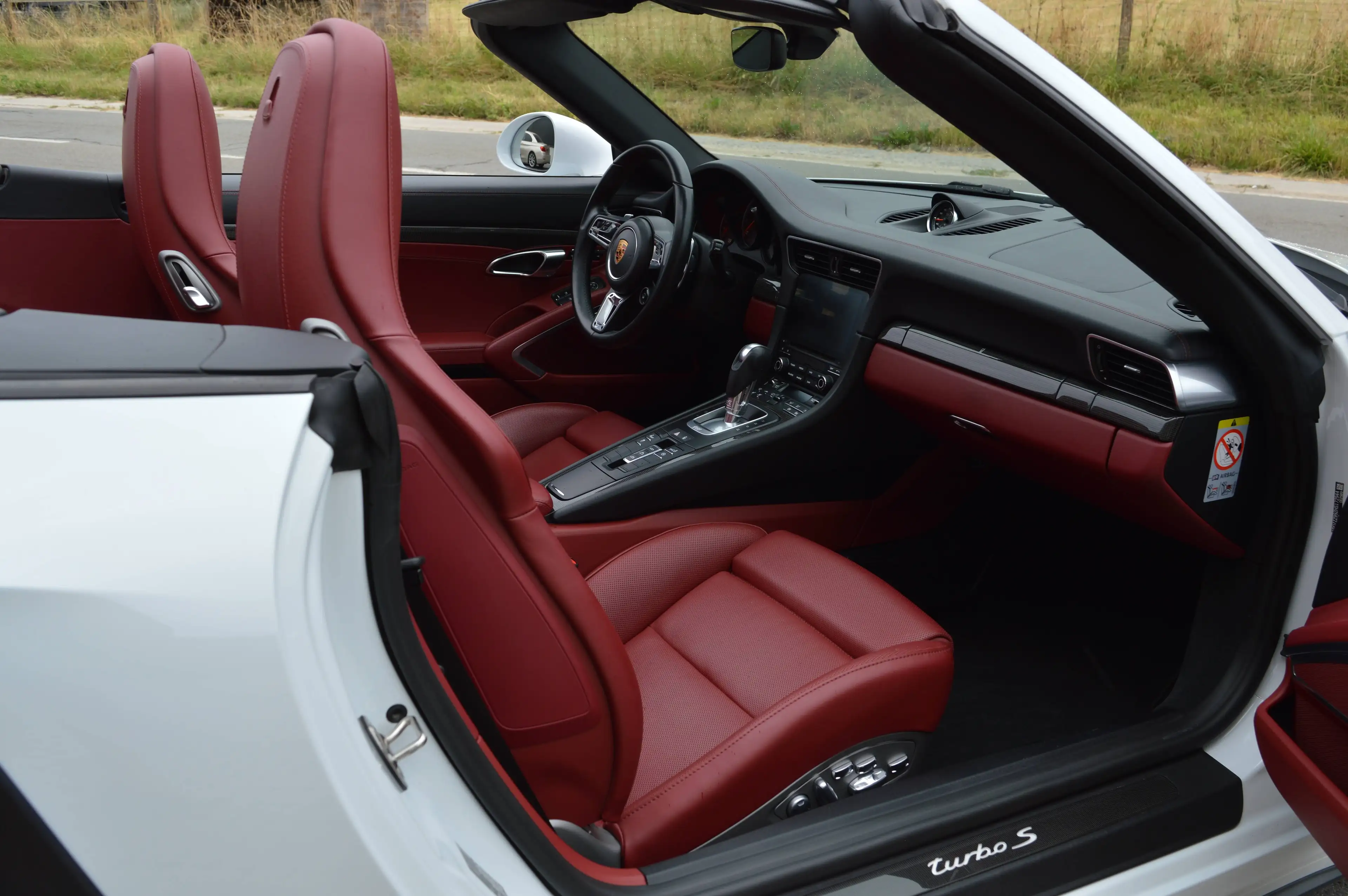 Porsche 911 991.2 Turbo S 3.8i cabriolet - 1 HAND - Porsche services! — photo 8