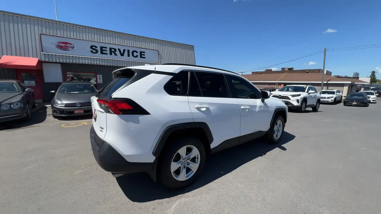 Toyota RAV 4 снимка Toyota RAV 4