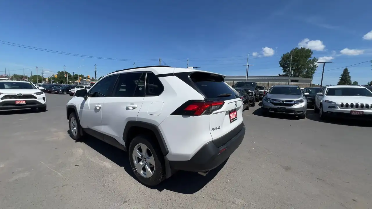 Toyota RAV 4 снимка Toyota RAV 4