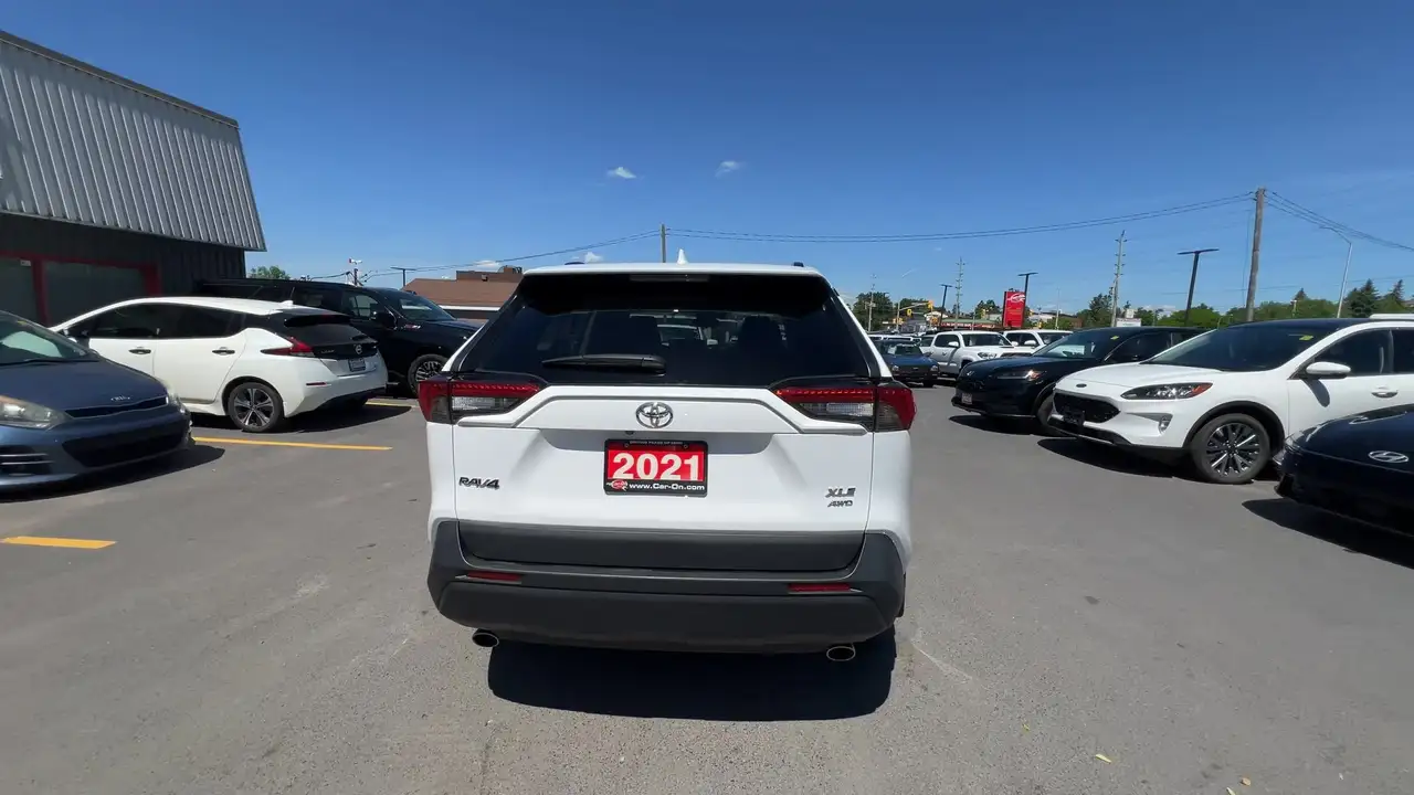 Toyota RAV 4 снимка Toyota RAV 4