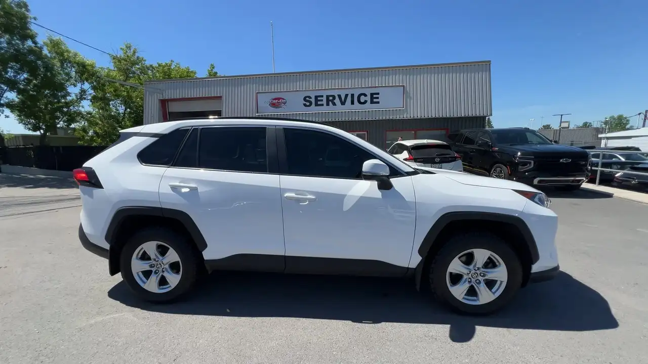 Toyota RAV 4 снимка Toyota RAV 4