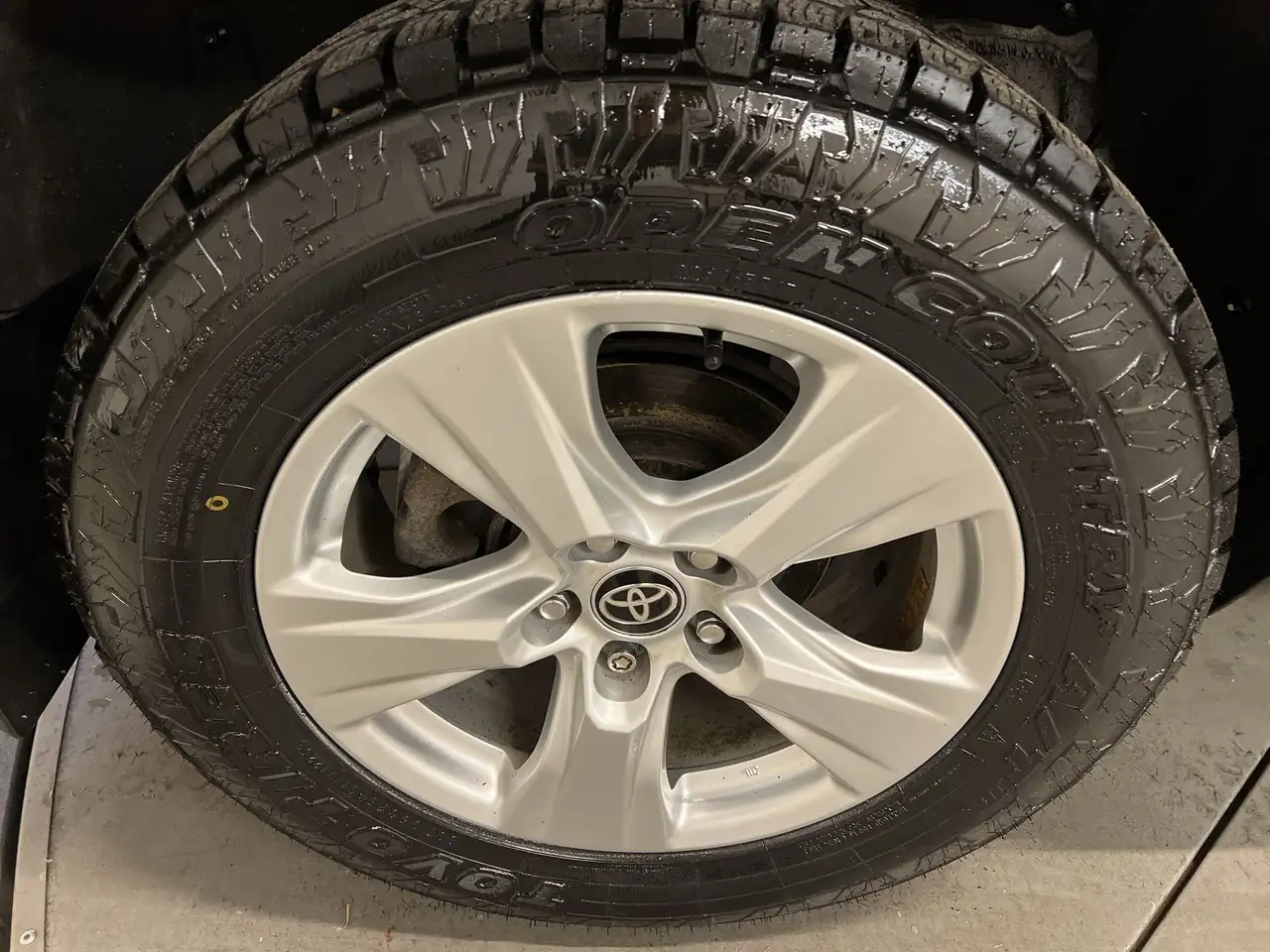 Toyota RAV 4 снимка Toyota RAV 4