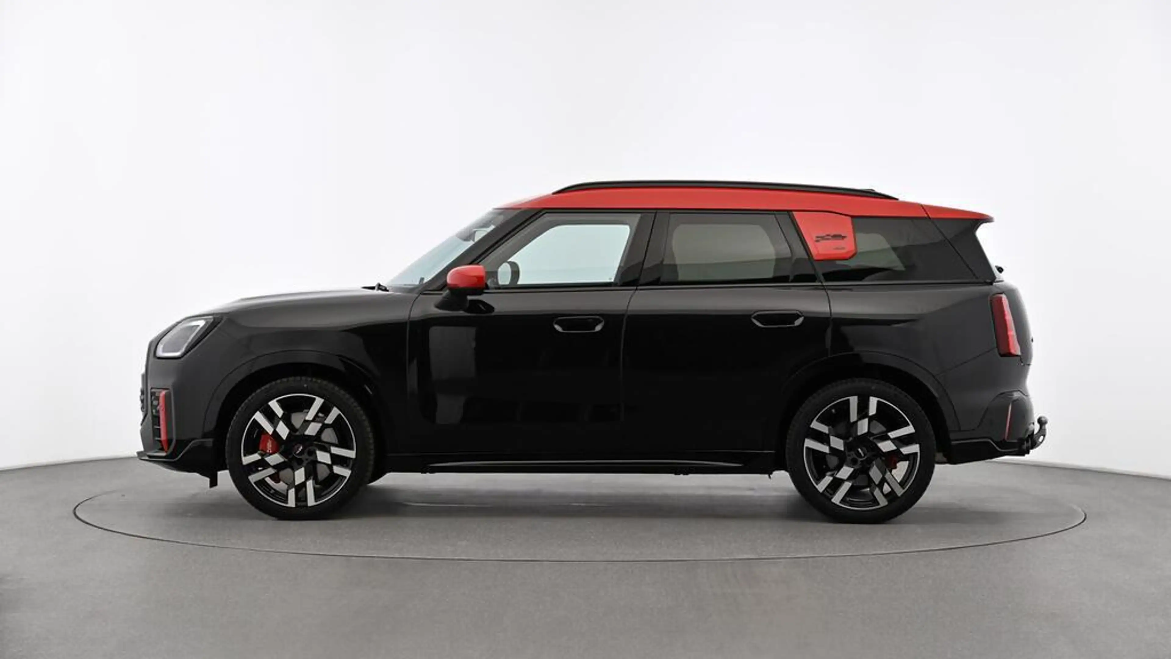MINI JCW Countryman All4 John Cooper Works Trim — photo 3
