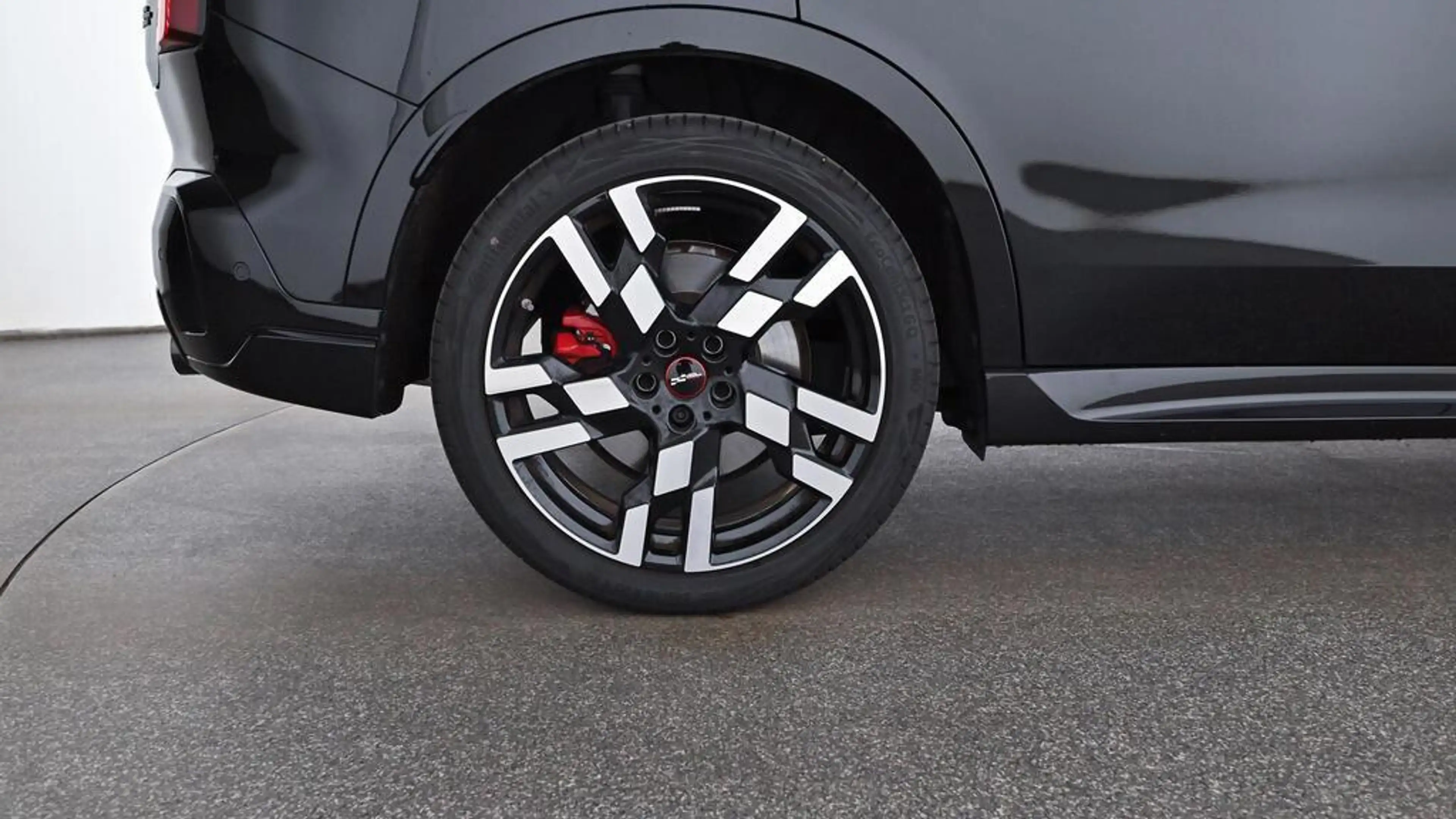 MINI JCW Countryman All4 John Cooper Works Trim — photo 10