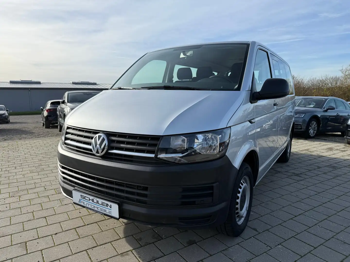 Volkswagen T6 Transporter *9 Sitze*Klima*PDC*AHK*2. Hand* Silber - 1