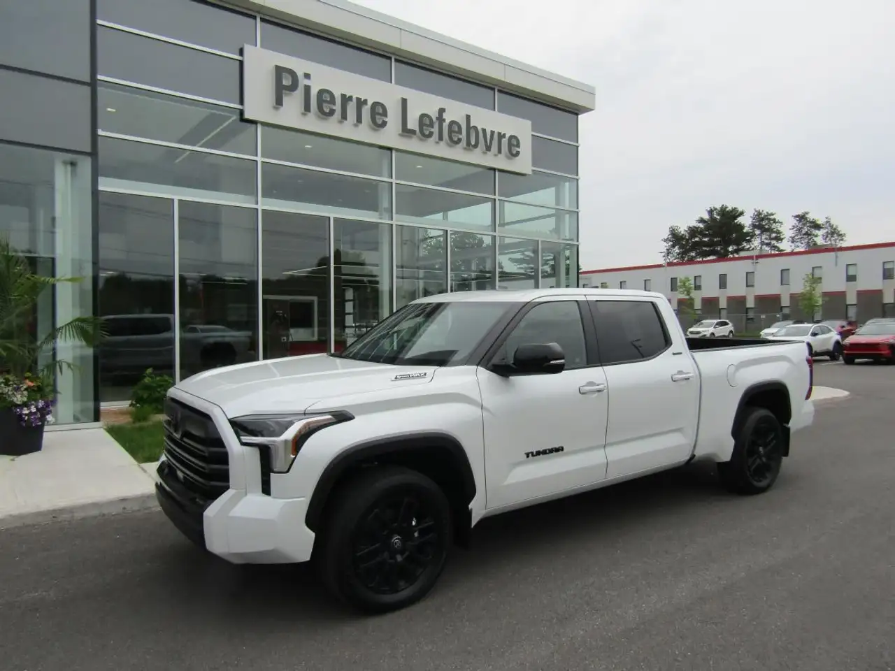 Toyota Tundra снимка Toyota Tundra
