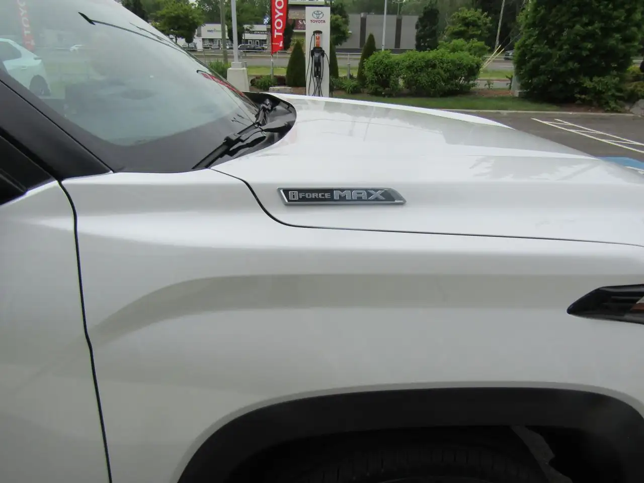 Toyota Tundra снимка Toyota Tundra