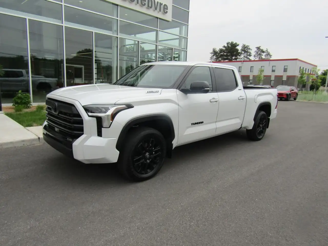 Toyota Tundra снимка Toyota Tundra