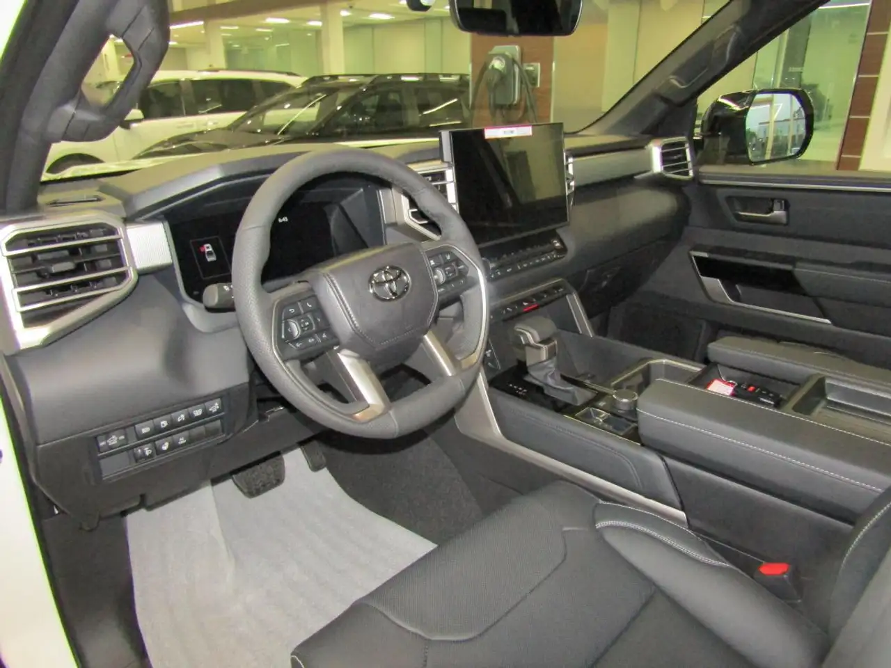 Toyota Tundra снимка Toyota Tundra
