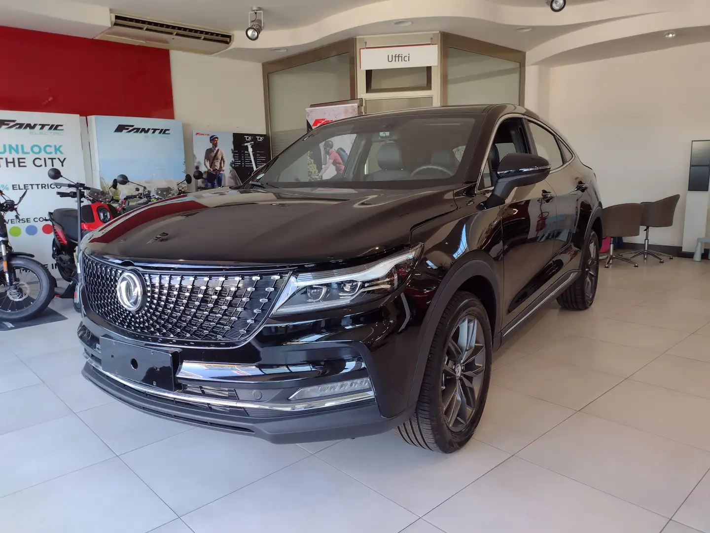 DFSK F5 GLORY F5 1.5 COUPE' AUTOMATICO 138 CV Schwarz - 1