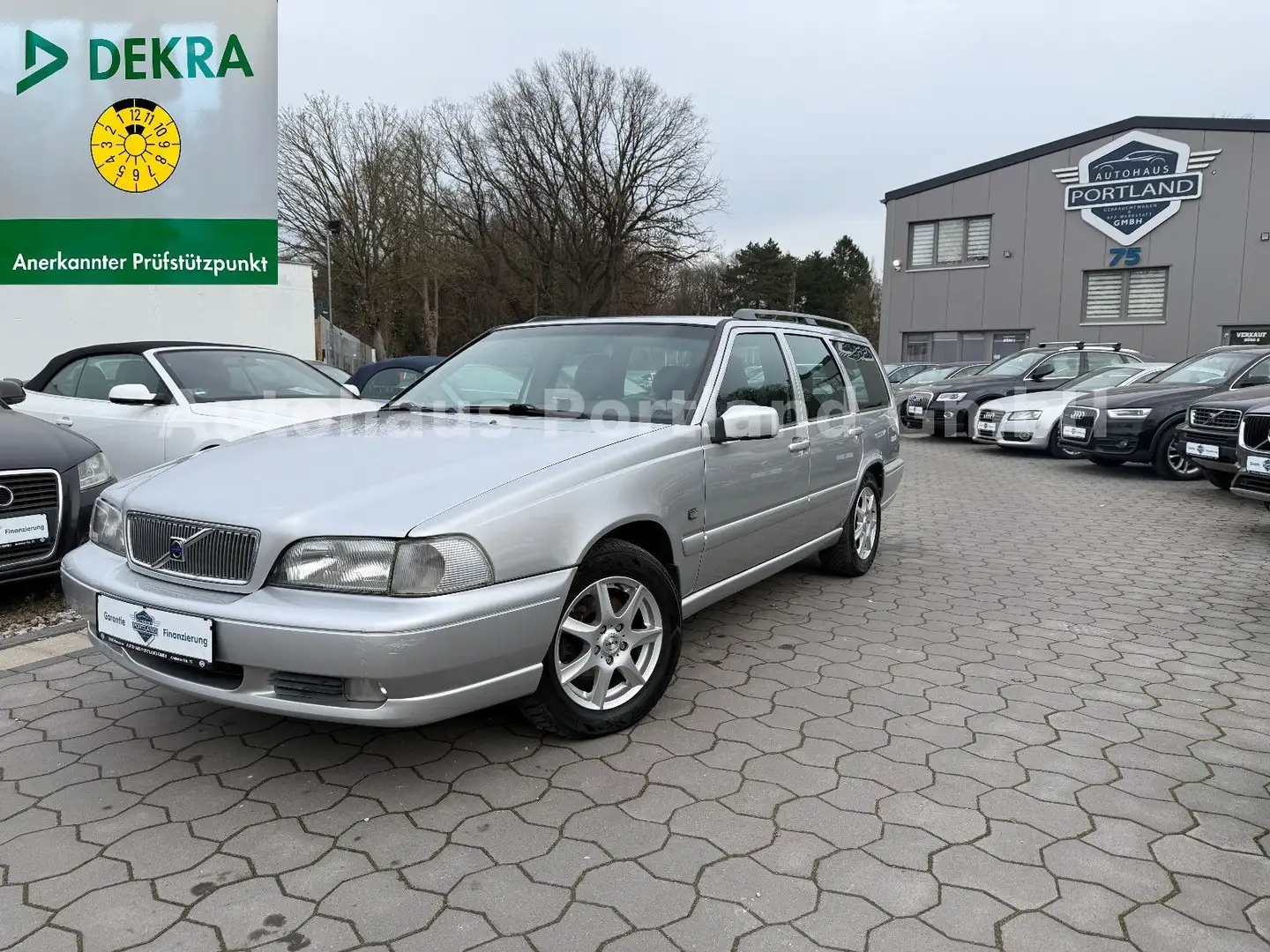 Volvo V70 I 2.5 TDI/TOP/Leder/Klima/ Stříbrná - 1