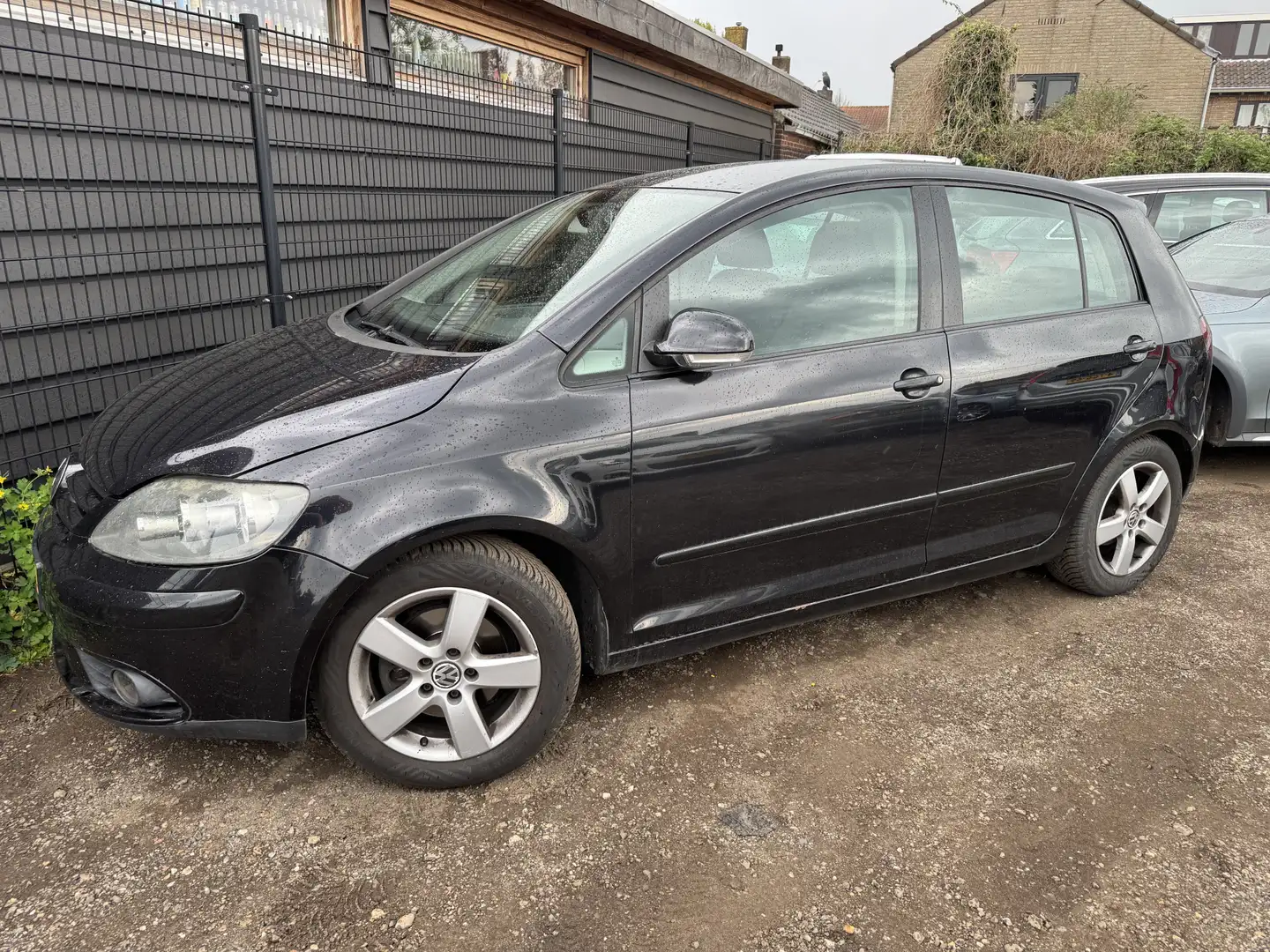 Volkswagen Golf Plus 1.9 TDI Sportline BlueMotion Zwart - 2