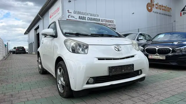 Toyota iQ cool