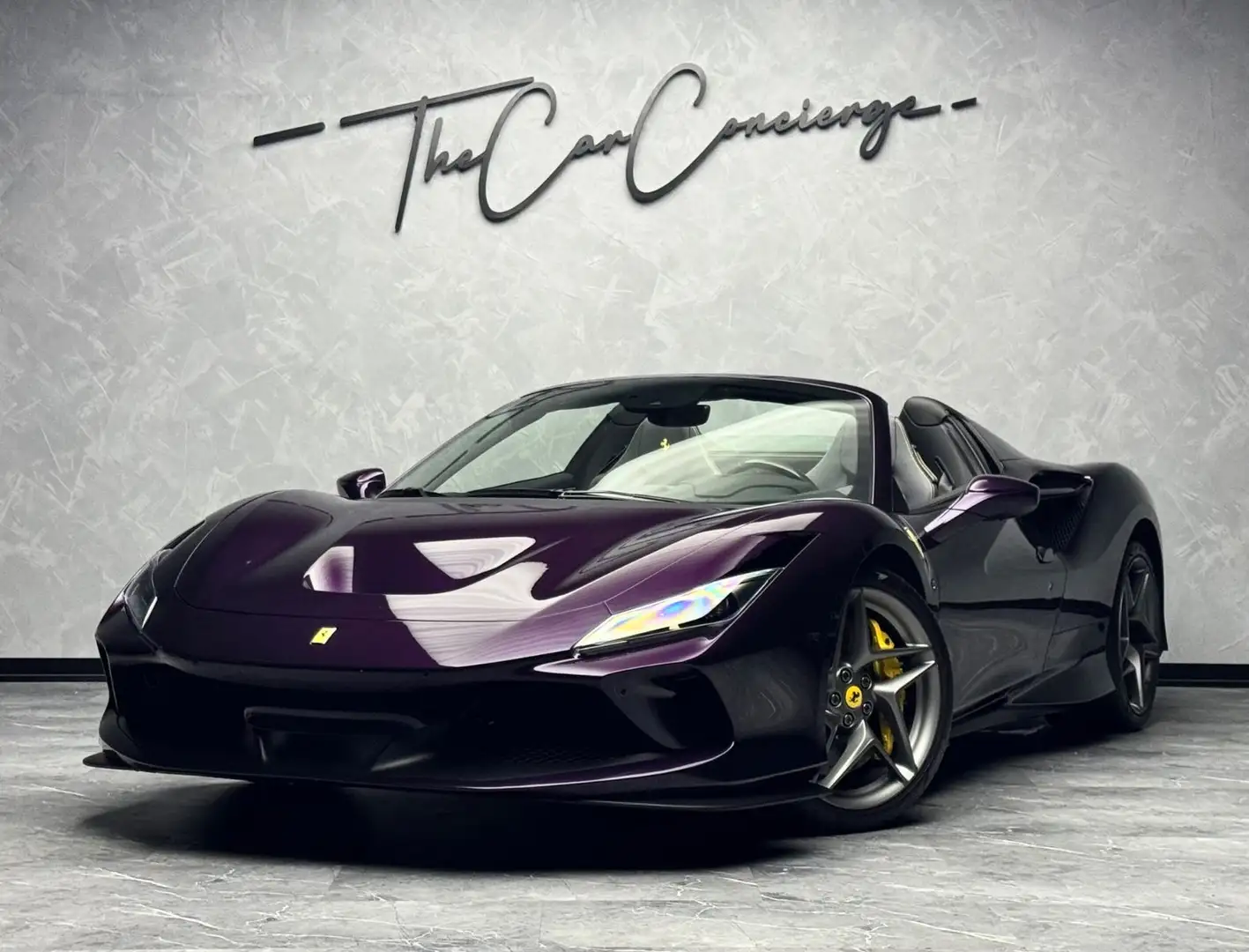 Ferrari F8 Spider VIOLA JBL CARBON P-DISPLAY ALCANTARA Violett - 1