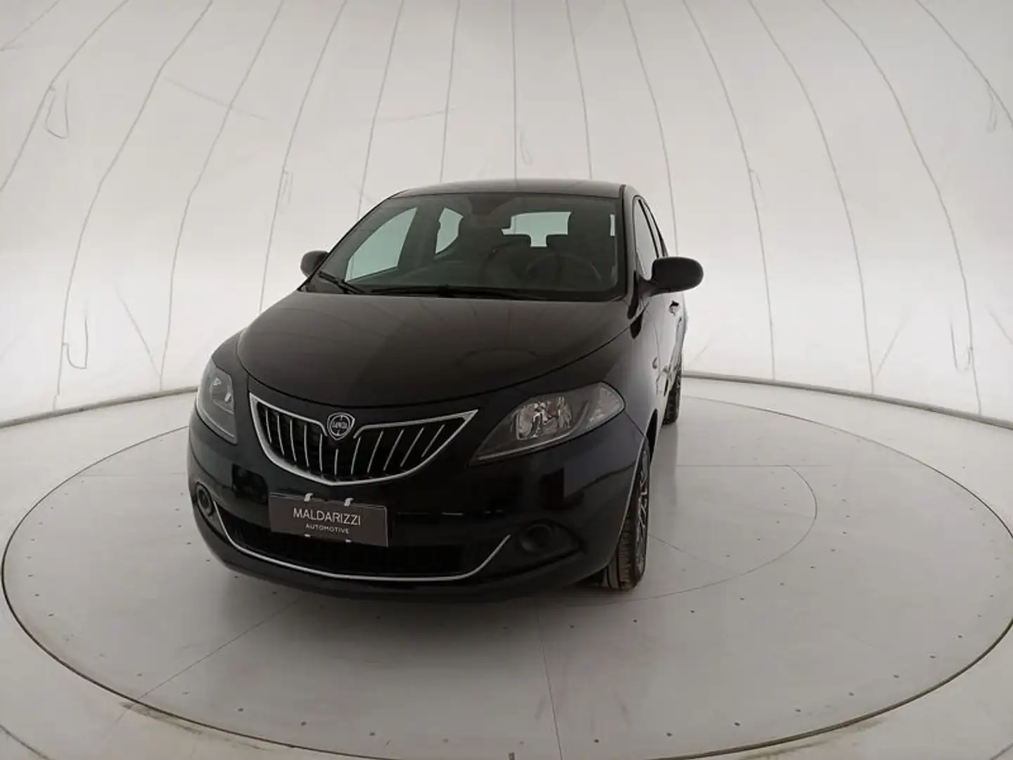 Lancia Ypsilon III 2021 1.0 firefly hybrid Platino s&s 70cv Nero - 1