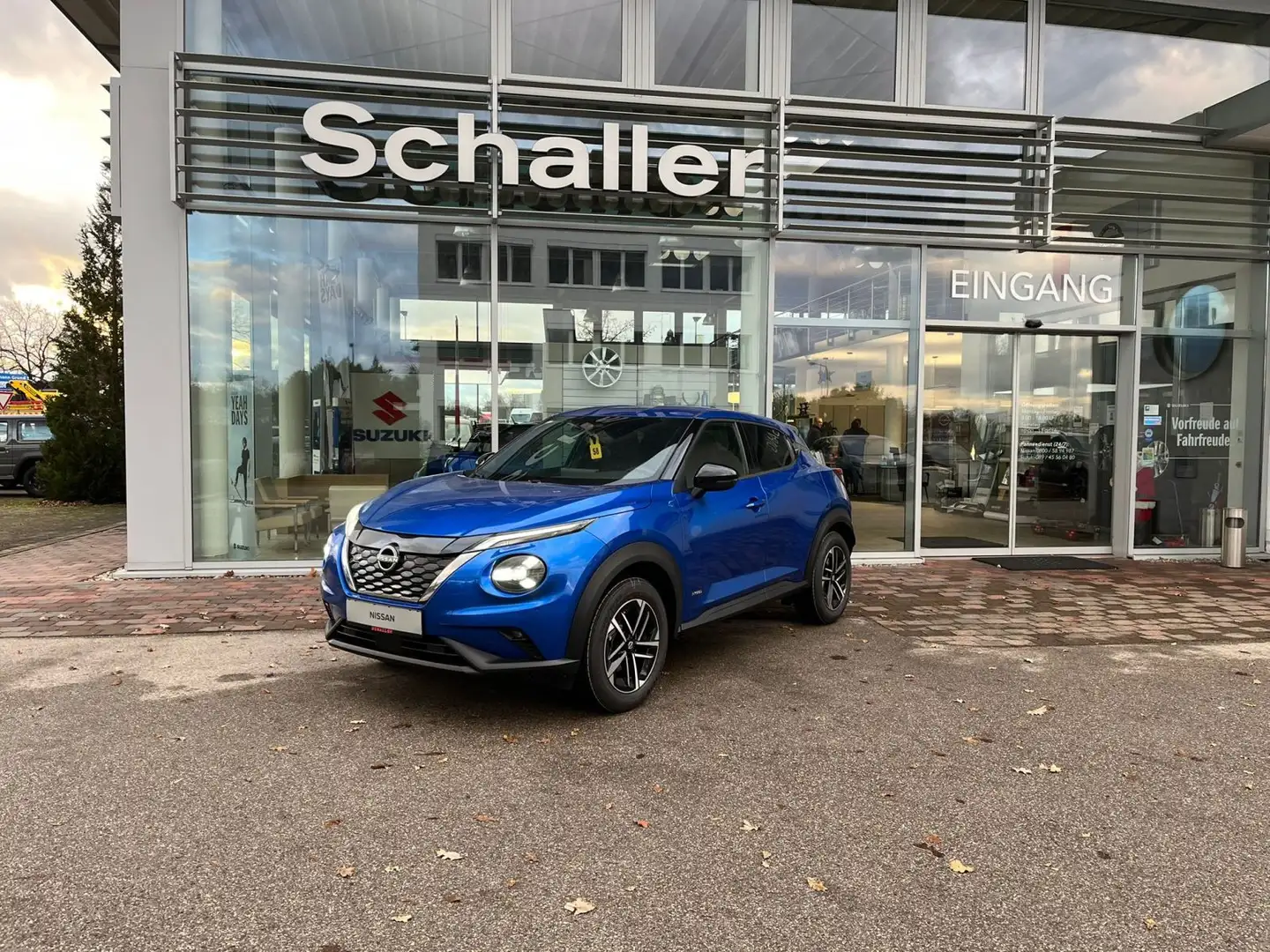 Nissan Juke 1.6 Hybrid 4AMT Automatik N-Connecta Winter Gris - 2