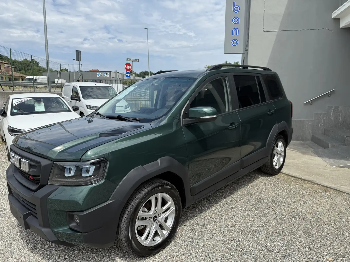 SWM G03F G03F 1.5 110cv 7 posti Promo Finanz.Auto Nuova Grün - 2