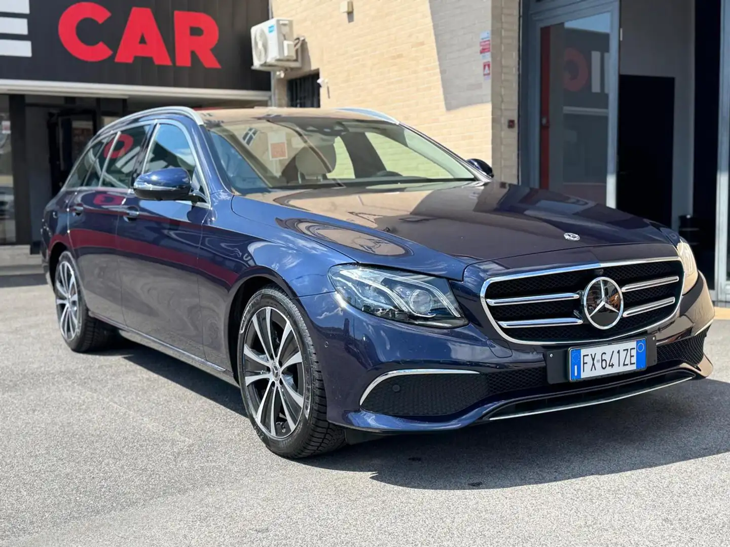 Mercedes-Benz E 220 d S.W. 4Matic Auto Business Extra (FULL OPTIONAL) Bleu - 1