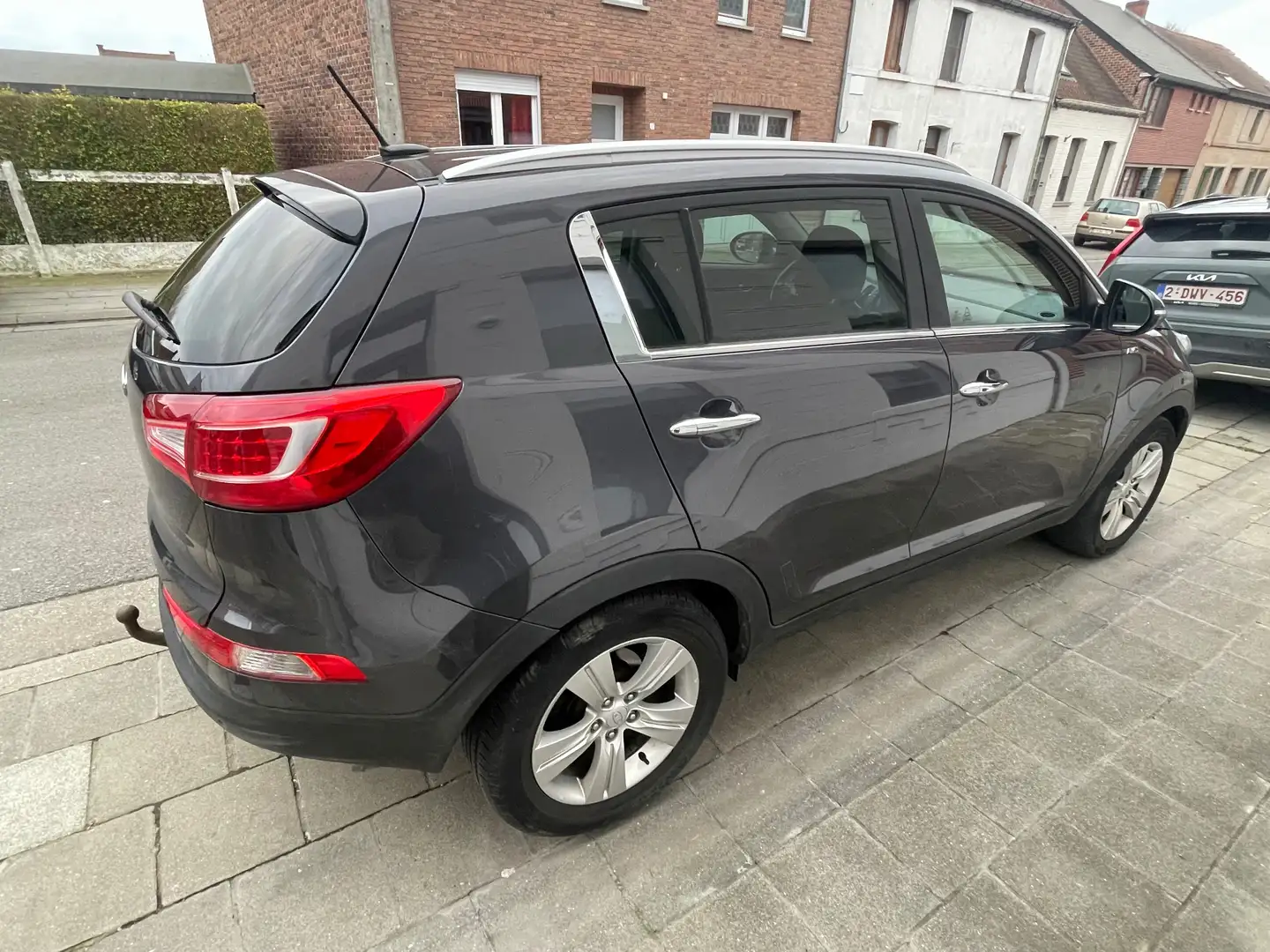 Kia Sportage 2.0 CRDi 4WD Lounge Grijs - 2