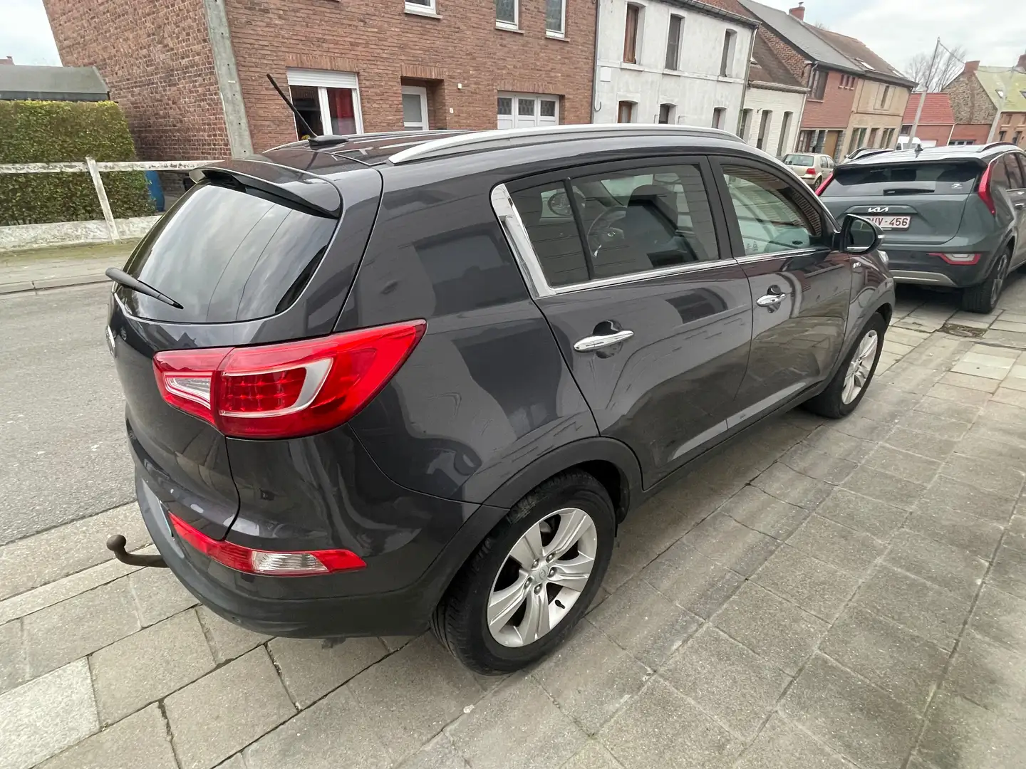 Kia Sportage 2.0 CRDi 4WD Lounge Gris - 1