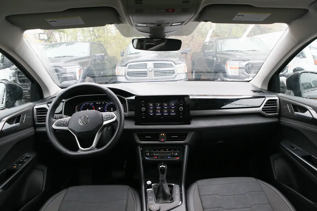 Volkswagen Taos снимка Volkswagen Taos