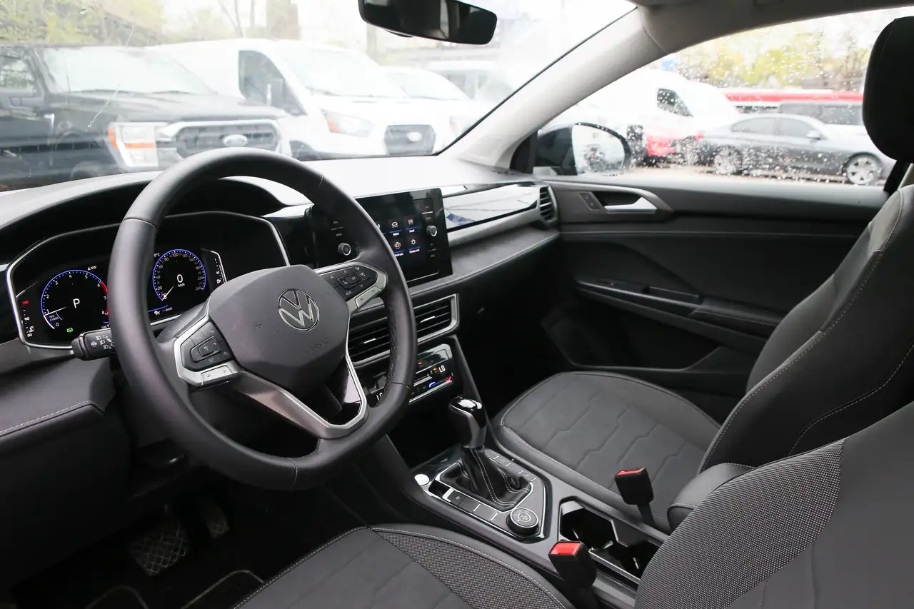 Volkswagen Taos снимка Volkswagen Taos