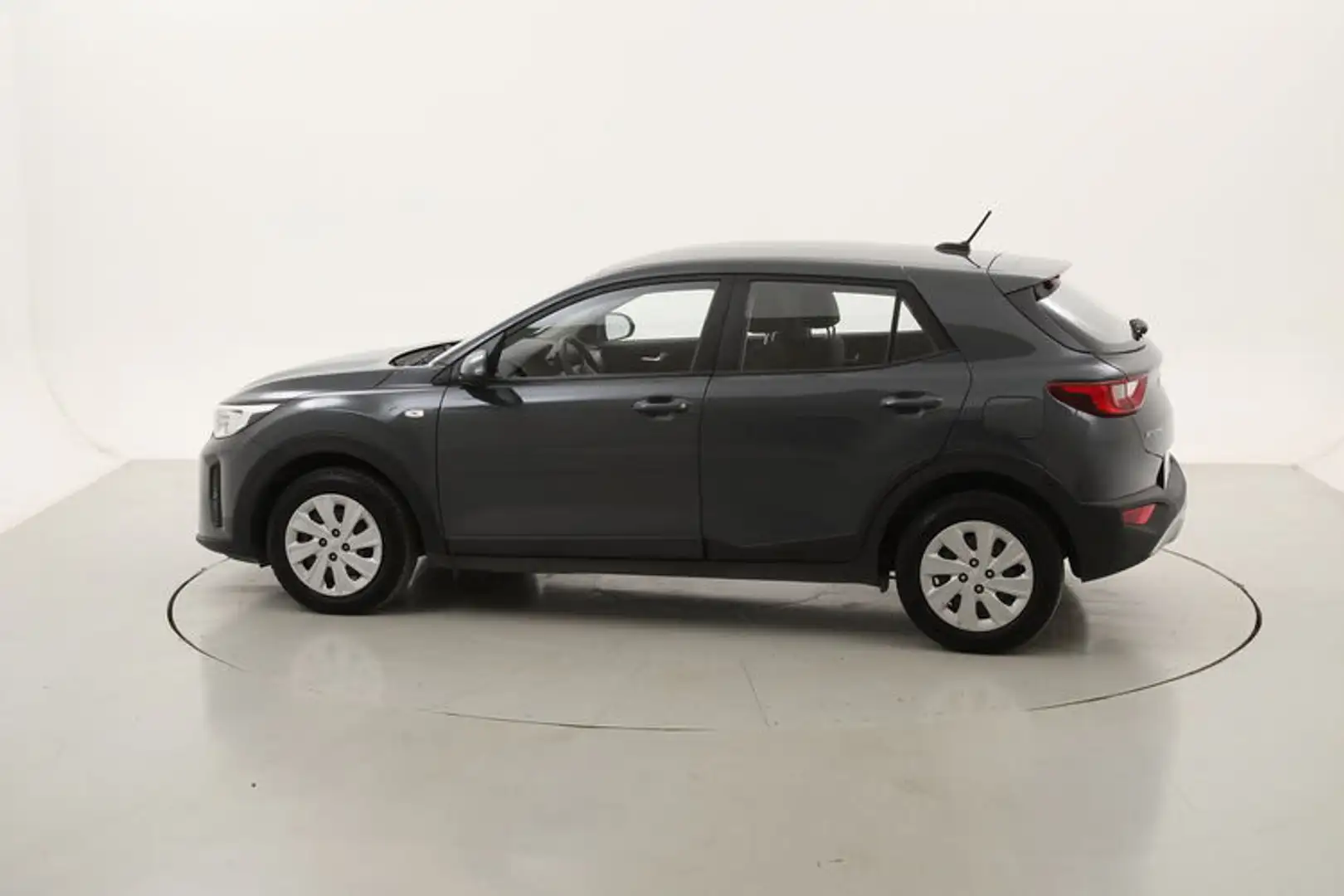 Kia Stonic Urban 1.2 Benzina 84CV Grigio - 2